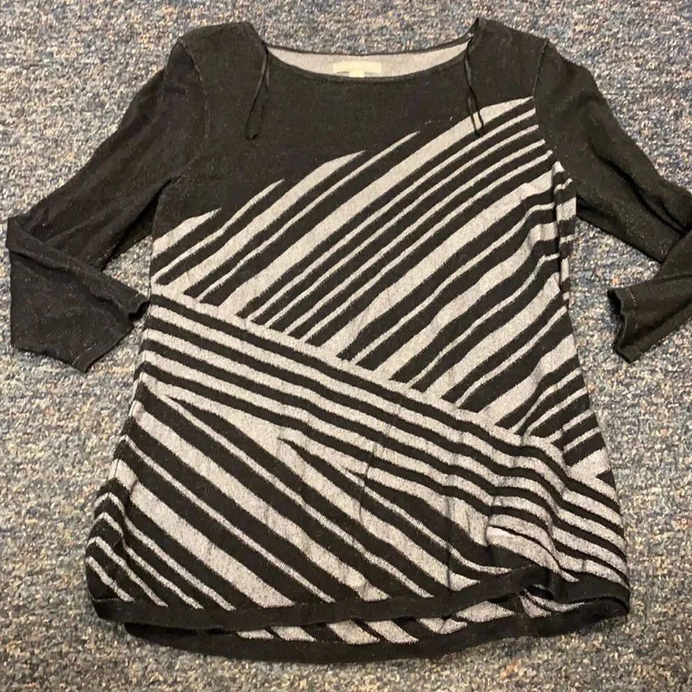 Dana Buchman Charcoal Stripped Top sz. L